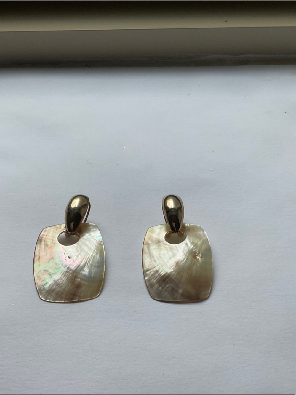 🟦NWT MOP Iridescent Drop Gold Earrings, Rectangular Shape & Handcrafted - Picture 7 of 11